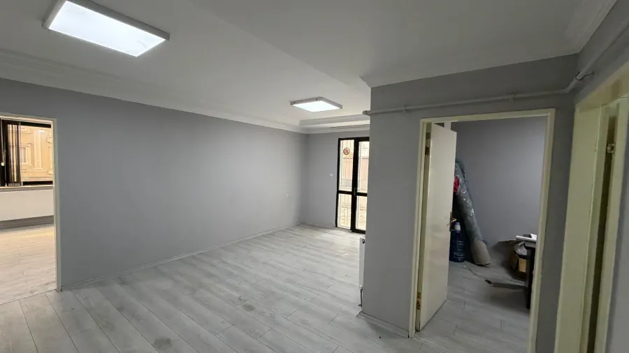 ATATÜRK BLV TUĞCAN OTEL YANINDA SATILIK 130 m² 2+1 BALKONLU OFİS
